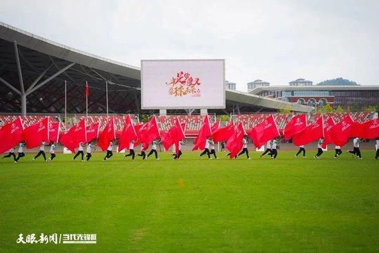 说到贝拉·塔尔和杨索，可能会让我更关注场面调度，当然对我那种场面调度纵深调度，有时候前移，有时候后退，有时候又移动，我觉得我还没有参考哪位前辈，我是根据剧情来决定移动和调度。